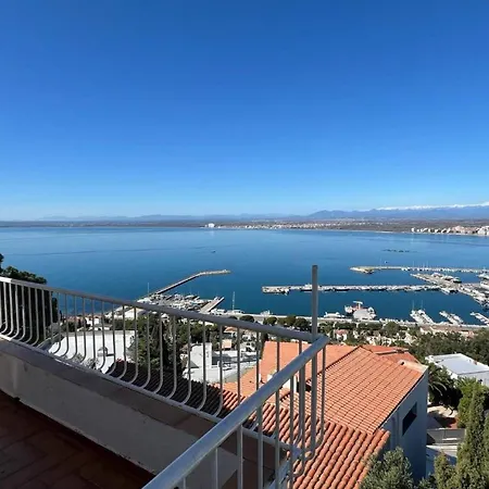 Precioso Piso Con Vistas Espectaculares Del Mar Roses